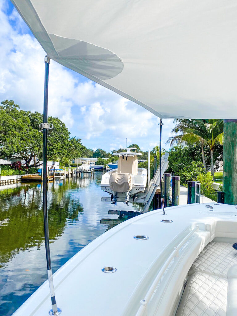 SUNSHADE CARBON POLE application image