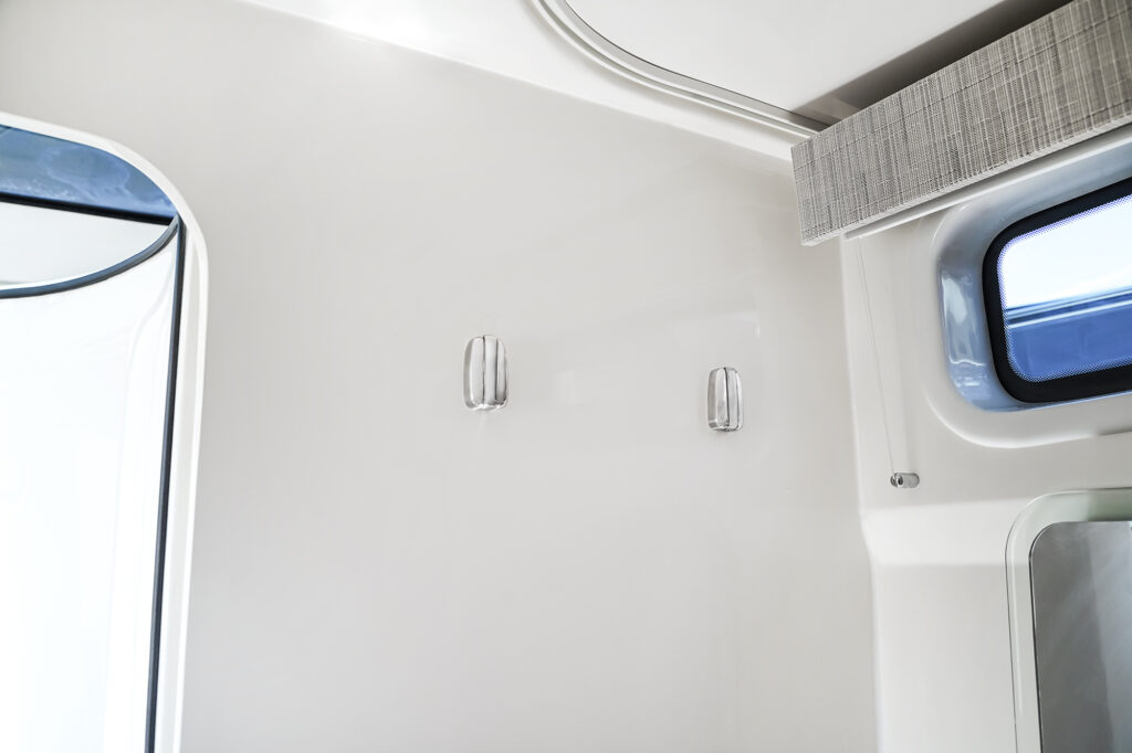 FOLDING HOOK application image