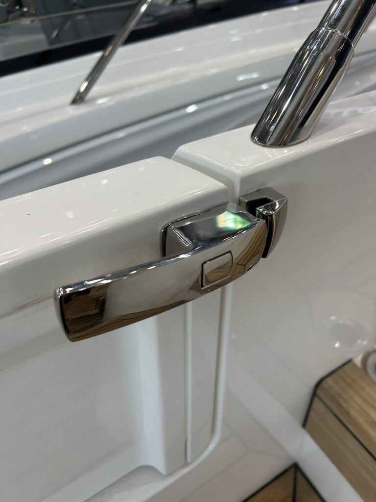 SWIM LATCH application image