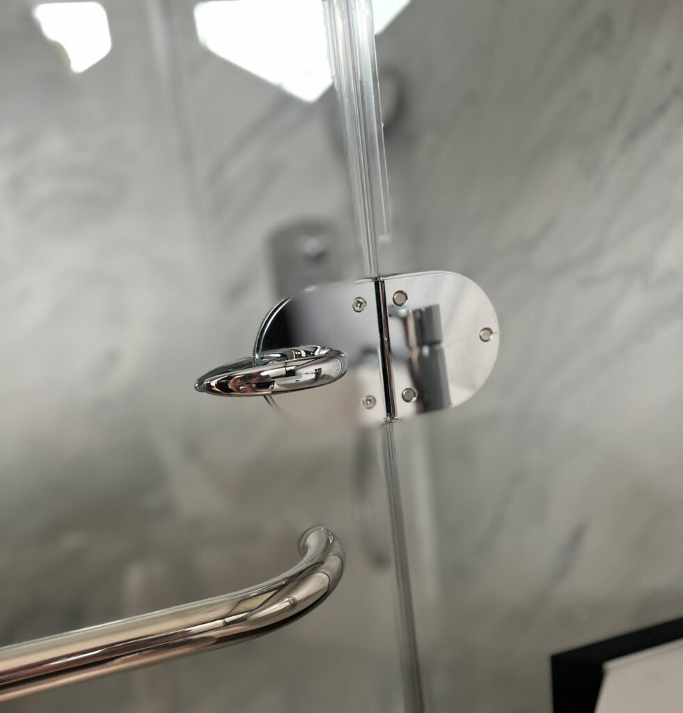 COMPACT SHOWER application image