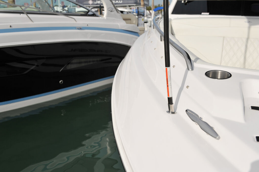 SUNSHADE CARBON POLE application image