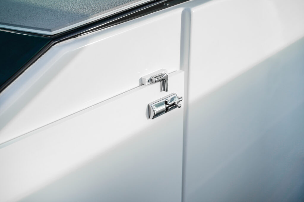 V LOCKER TURN LATCH application image